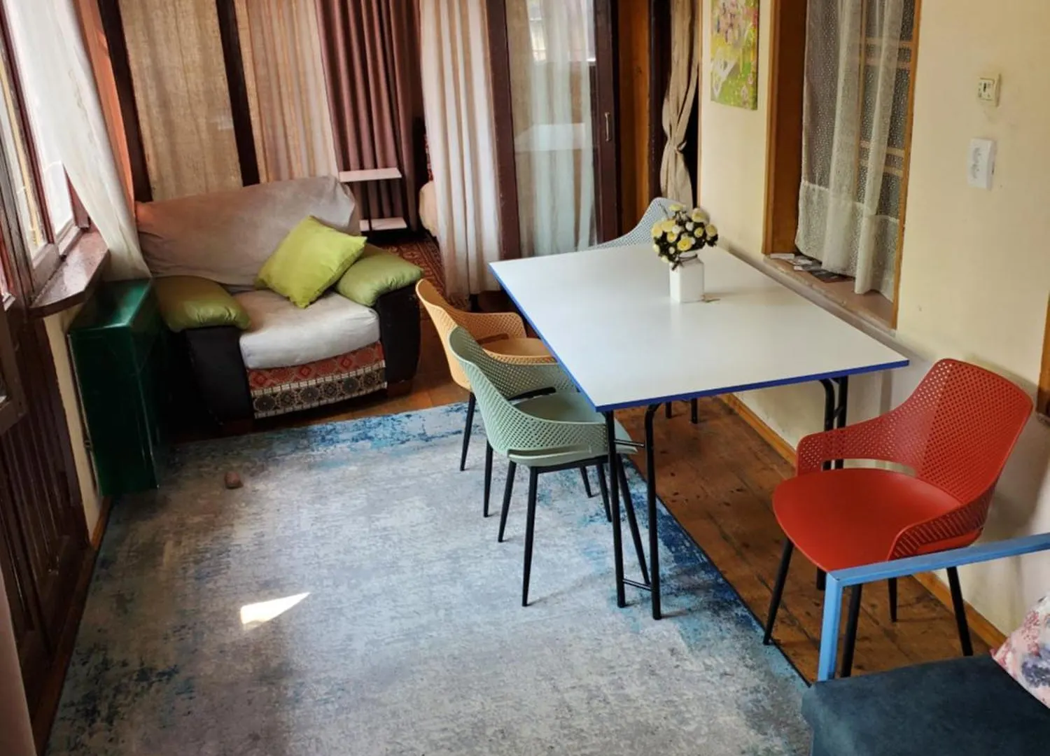 Уиут Ниниа Сад Apartman Tbiliszi 0*,  Grúzia